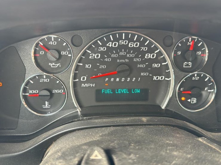 2008-gmc-3500-image-25