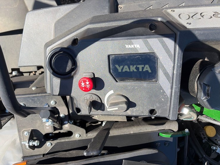 2025-yakta-yxr-920-commercial-zero-turn-mower-image-15
