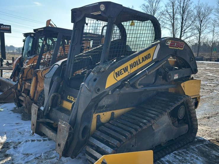 2011-new-holland-c238-image-1