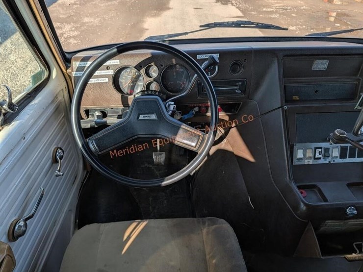 1986-gmc-3500-image-19