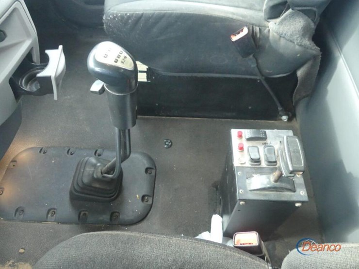 2017-peterbilt-567-image-20