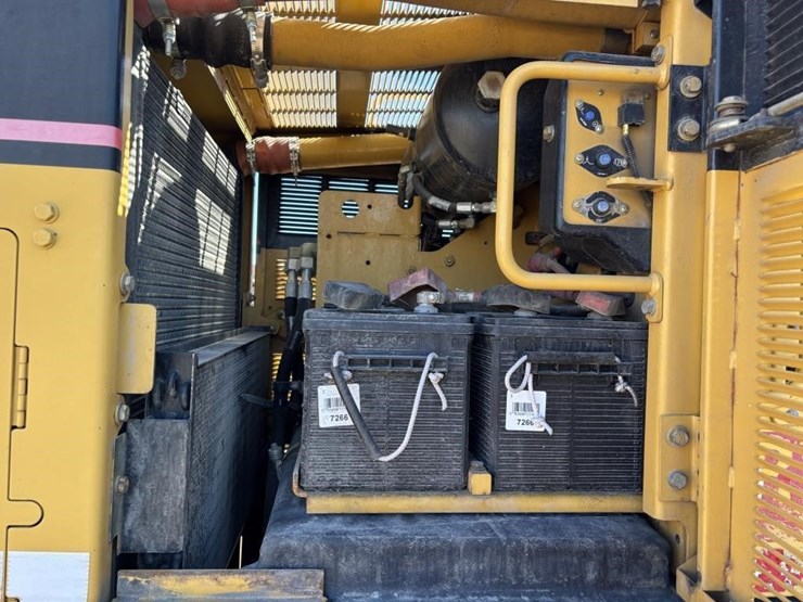 caterpillar-143h-image-71