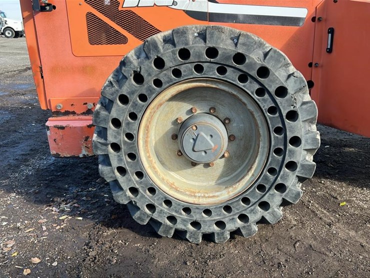 #1200-•-2011-jlg-6042-telehandler-image-60