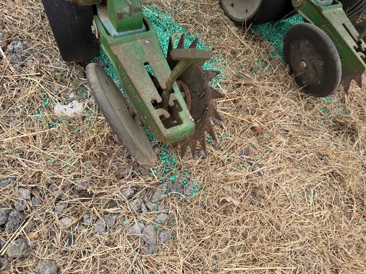 john-deere-12-image-57