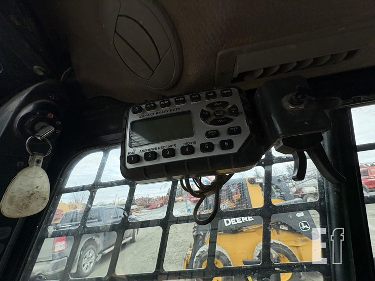 2010-case-445ct-3-image-18