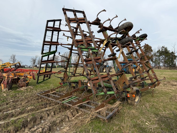 john-deere-38-image-3