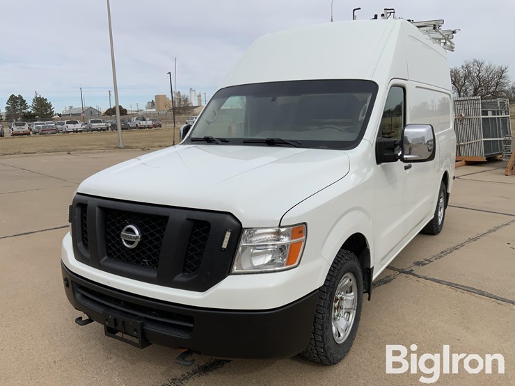 2017-nissan-nv2500-image-12
