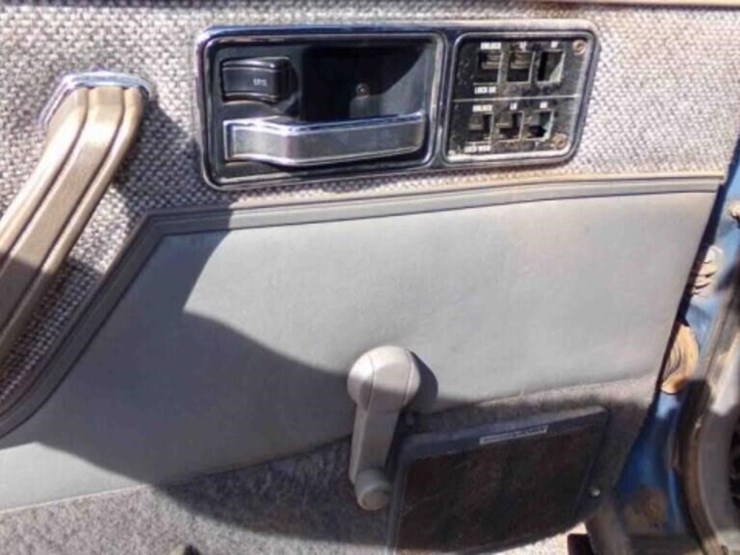 1989-jeep-cherokee-image-17