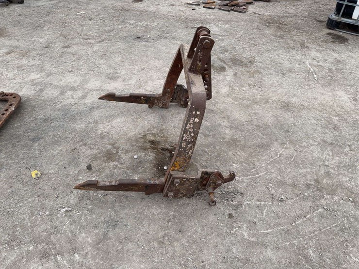 international-three-point-fast-hitch-image-7