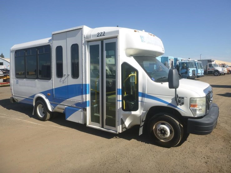 2014-ford-e450-image-3