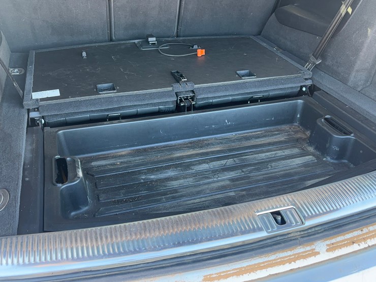 2011-audi-q7-image-13