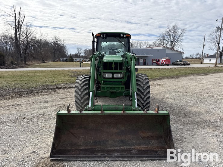 2004-john-deere-7320-image-2