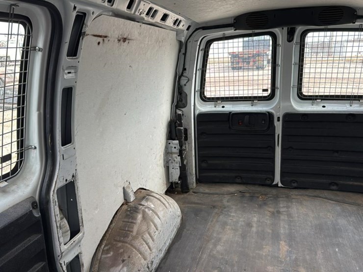 2008-gmc-3500-image-29