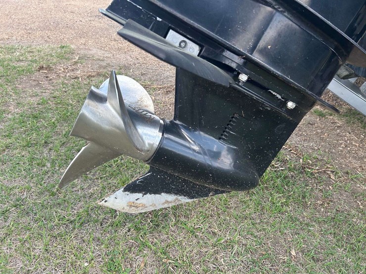 2006-mako-210cc-boat-250hp-mercury-image-11