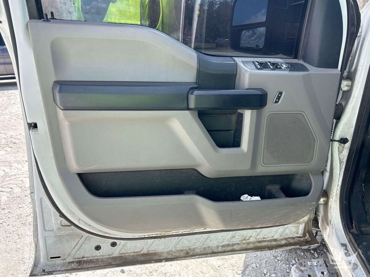 2020-ford-f250-image-10