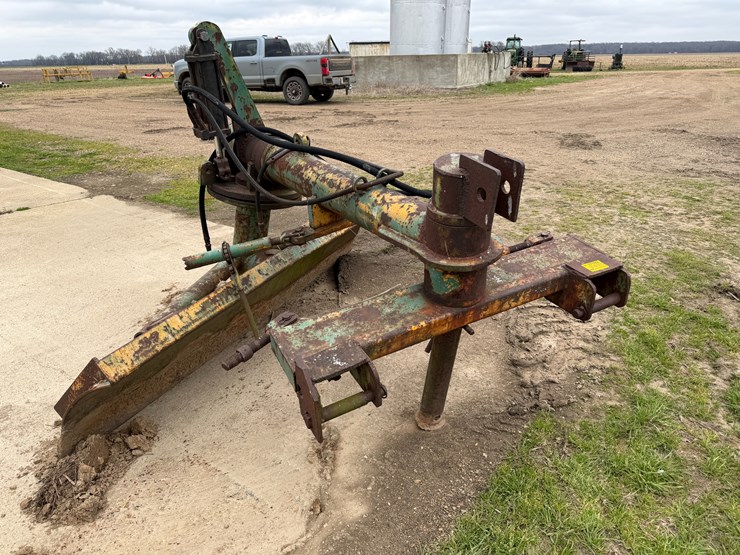 john-deere-8-image-2