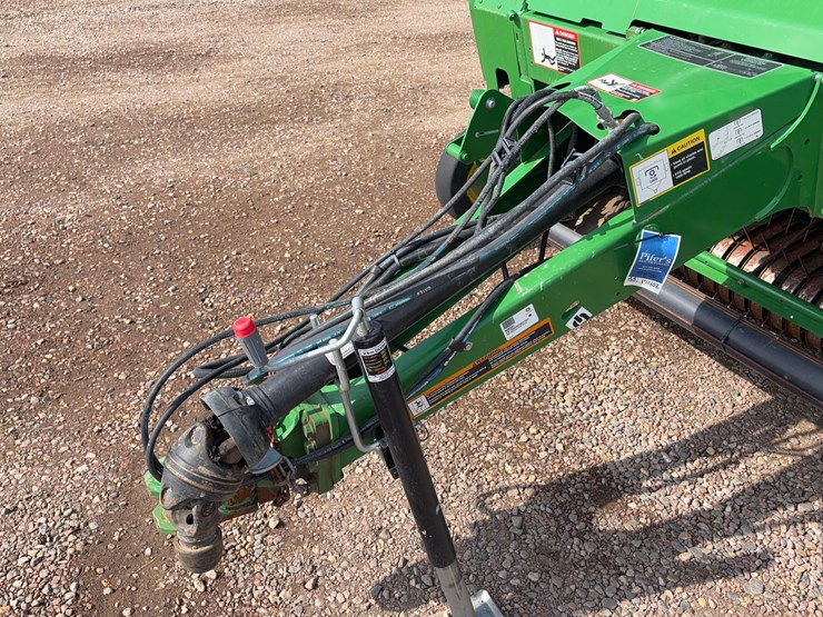 2021-john-deere-560r-image-8