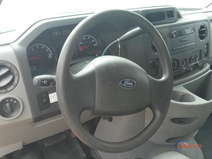 2015-ford-e350-image-9