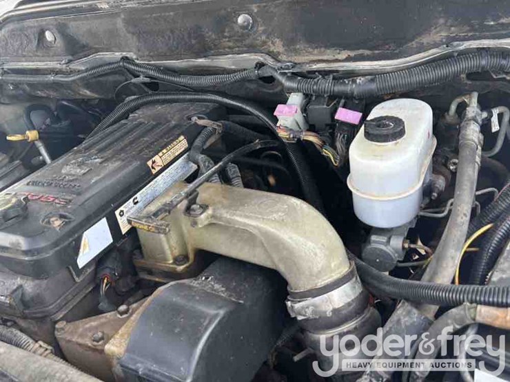 2004-dodge-ram-3500-image-33