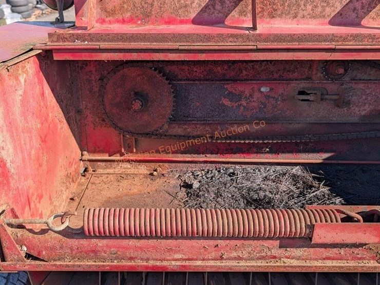 new-holland-286-image-16