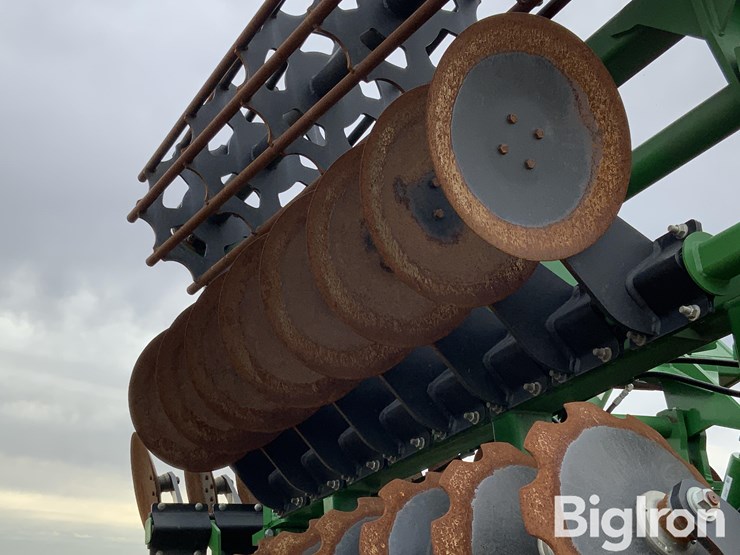 2023-john-deere-2680h-image-17