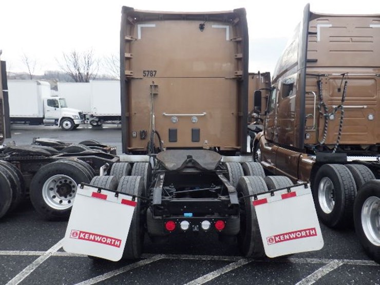 2024-kenworth-t680-image-11