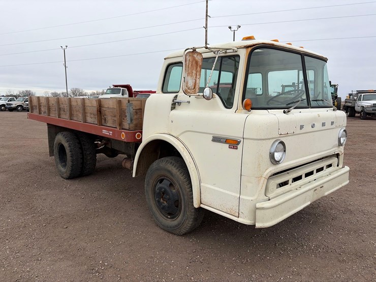 1979-ford-c600-image-2