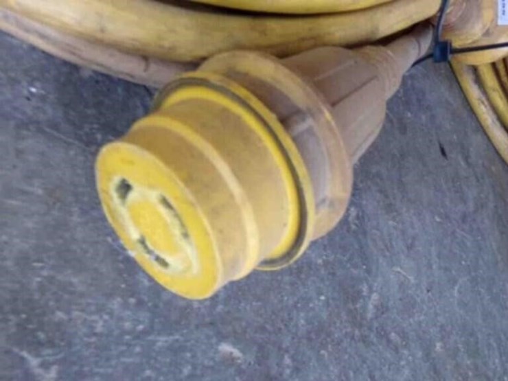 heavy-duty-extension-cord-30a-image-3