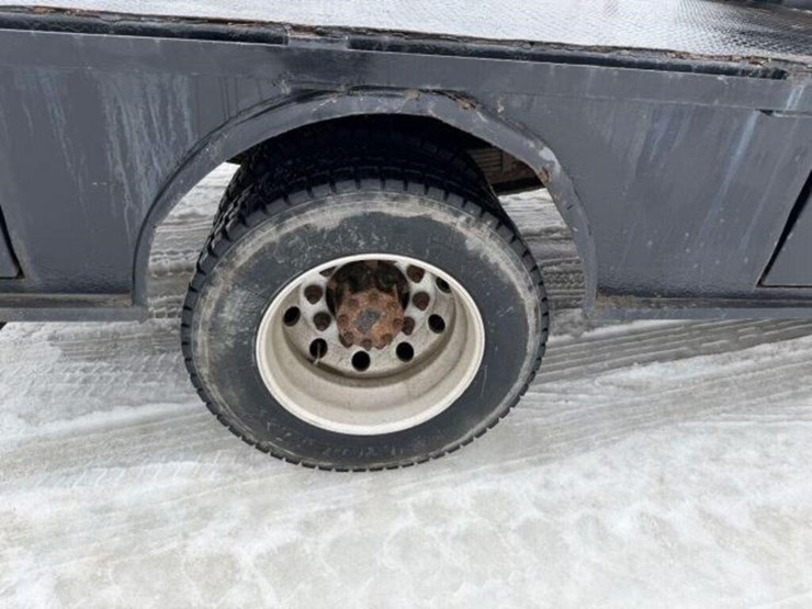 2009-ford-f650-xlt-image-33