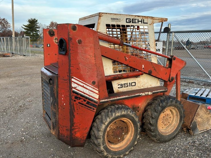 #1155-•-gehl-skid-steer-image-4