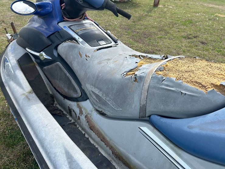 2001-sea-doo-gtx-jet-ski-image-11