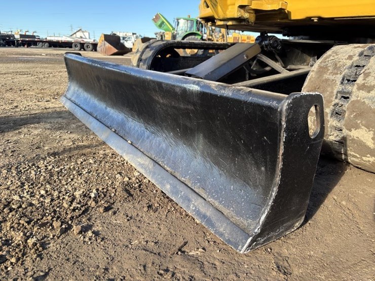 caterpillar-303.5-image-9