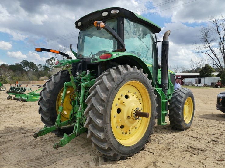 2014-john-deere-6140r-image-3