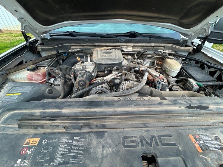 2015-gmc-3500hd-image-47