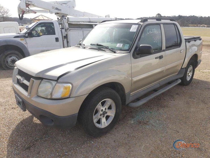 2005-ford-explorer-image-11