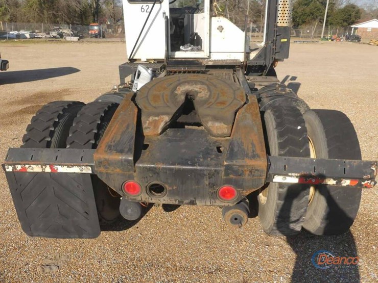 2009-kalmar-4x2-yard-jockey,-s/n-323464-(inoperable---no-title---bill-of-sale-only):-s/a,-bad-engine-image-5