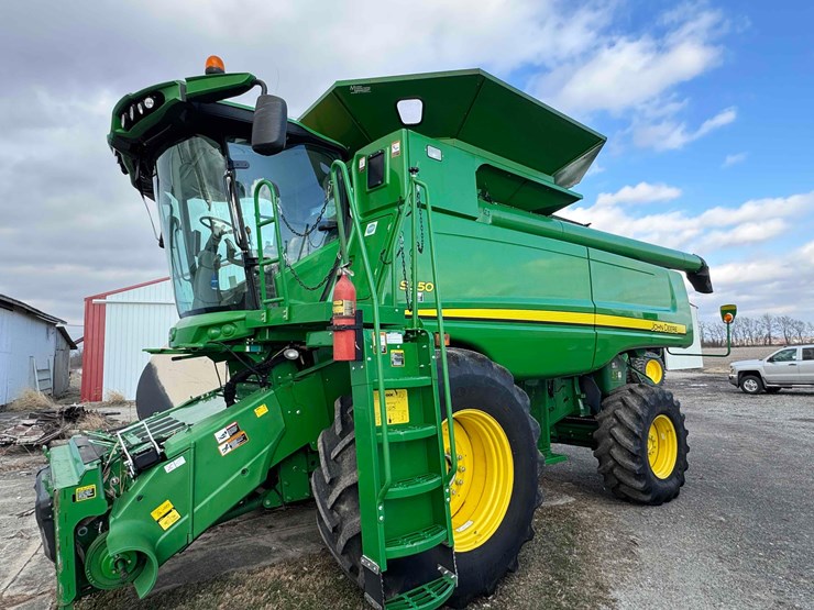 2013-john-deere-s550-image-41