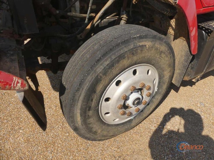 1984-international-s2200-image-11