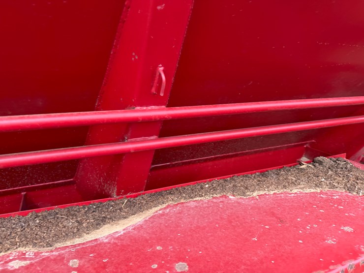 #41020-•-chandler-equipmen-17'-pull-type-spreader-image-24