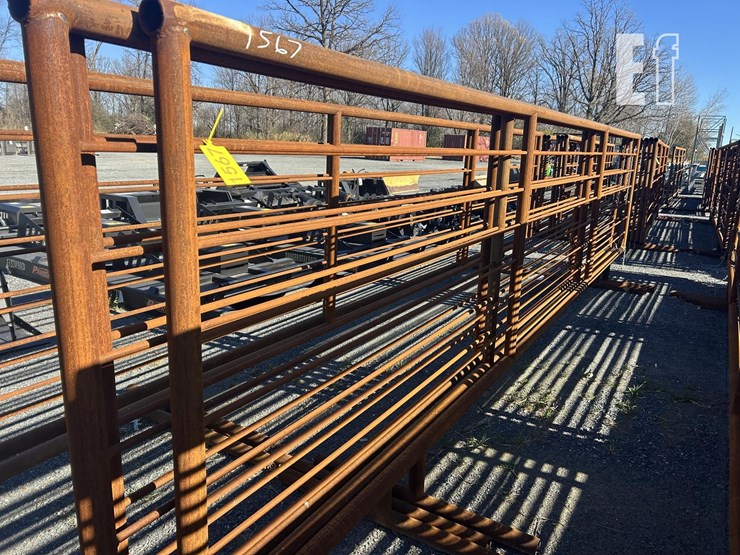 24'-freestanding-gates-(qty-2)-1567-image-1