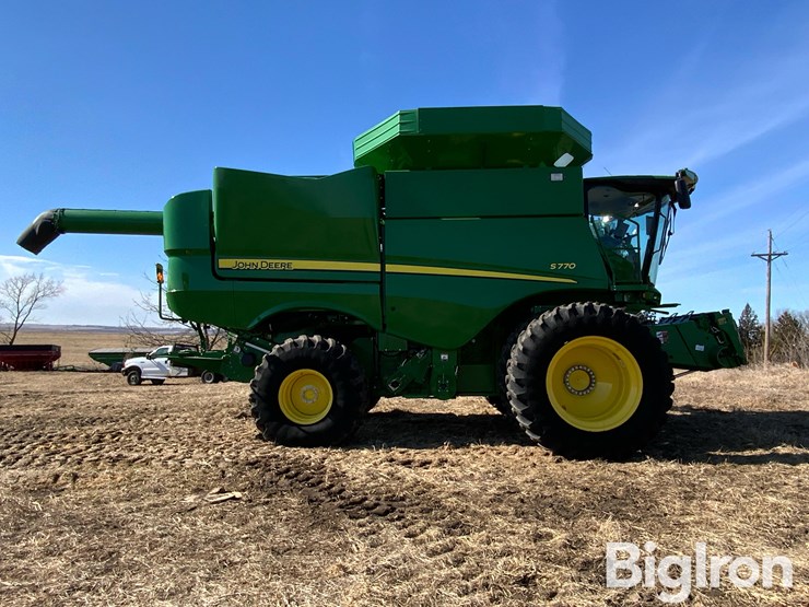 2021-john-deere-s770-image-4