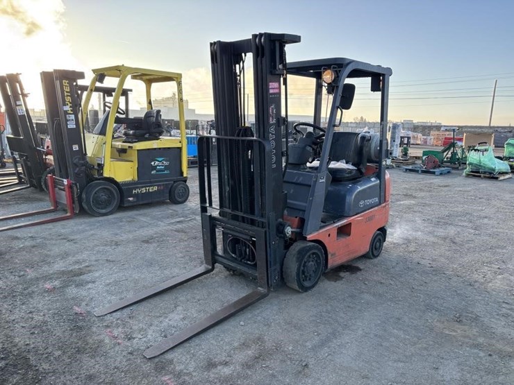 2004-toyota-7fgcu15-image-1