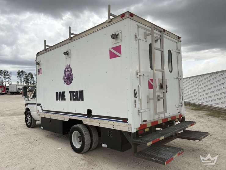 2001-ford-e450-image-4