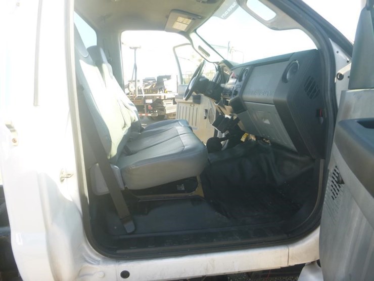 2012-ford-f650-image-10