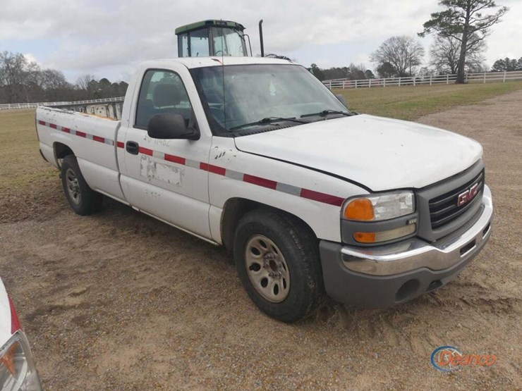 2006-gmc-sierra-1500-image-1