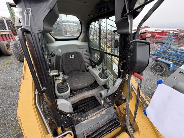 2013-caterpillar-262c2-image-16