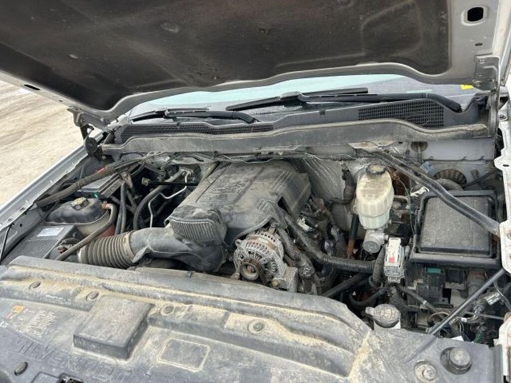 2018-chevrolet-silverado-2500hd-image-55