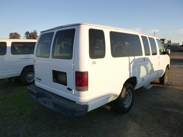 2008-ford-e350-image-3