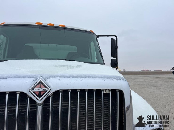 2006-international-7600-image-17