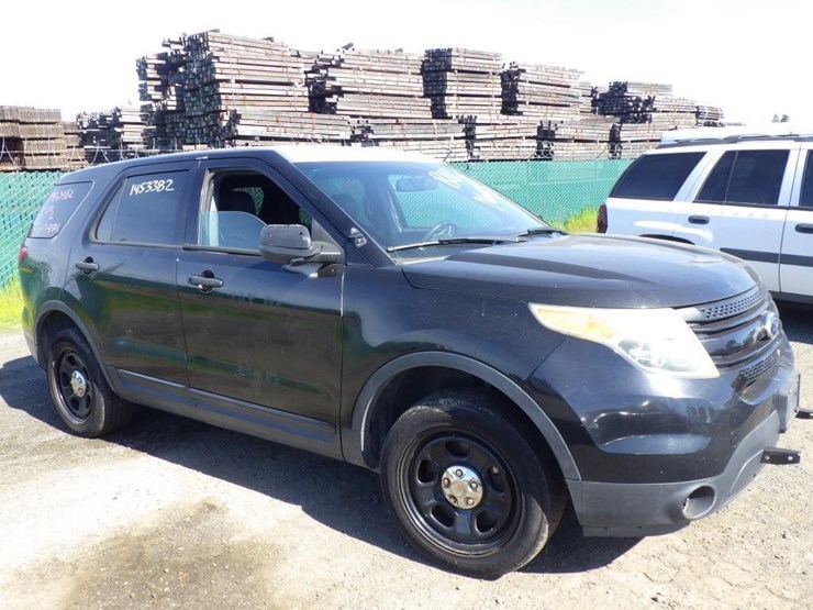 2015-ford-explorer-image-2